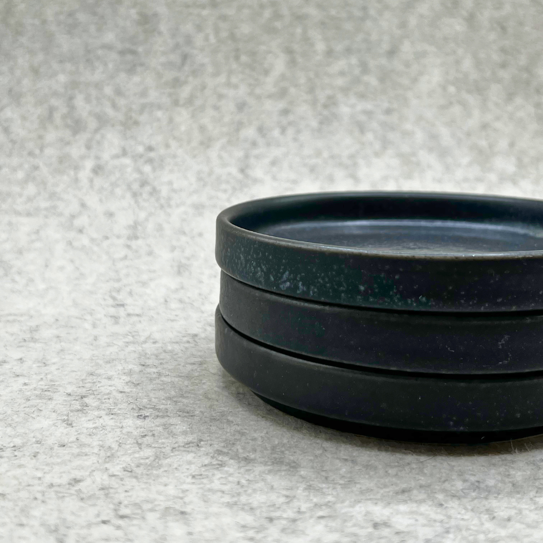 Onyx 4.5" Straight Edge Coaster